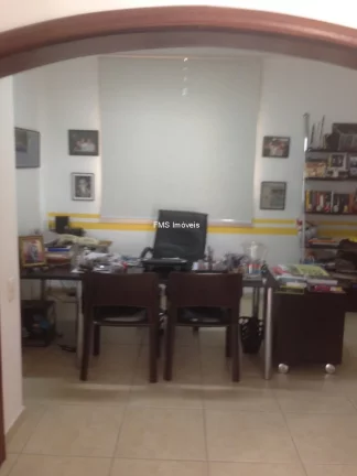 Imagem Luxuoso apartamento de 5 quartos com 5 suítes no Campo Belo, São Paulo-SP: 3 salas, 5 banheiros, 4 vagas e 447m² de área.