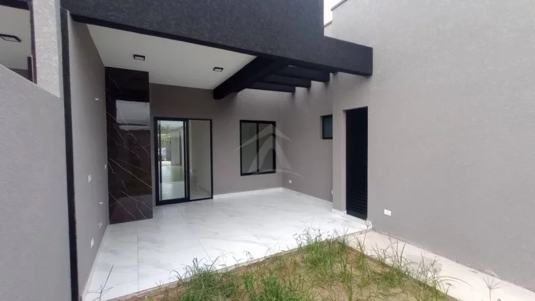 Imagem CASA, 3 QUARTOS SENDO 1 SUÍTE, BAL. VELEIROS