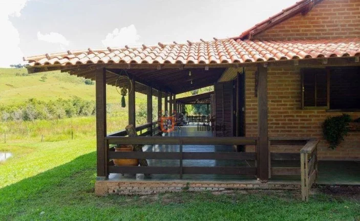 Imagem Sítio com 7 dormitórios à venda, 25000 m² por R$ 2.710.000,00 - Camanducaia - Camanducaia/MG