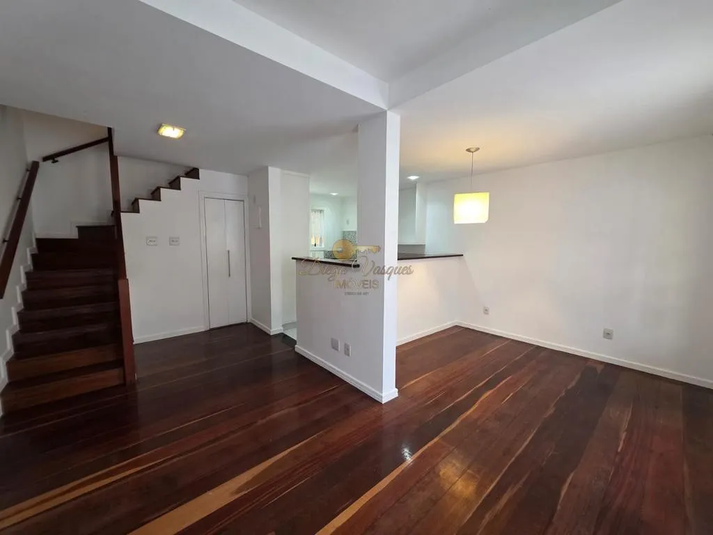 Imagem Casa em Condomínio para Venda em Teresópolis / RJ no bairro Bom Retiro