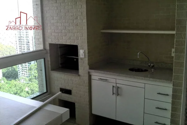 Imagem Lindo apartamento no Villaggio Panamby - 4 dorms - 260m² - 4Vagas