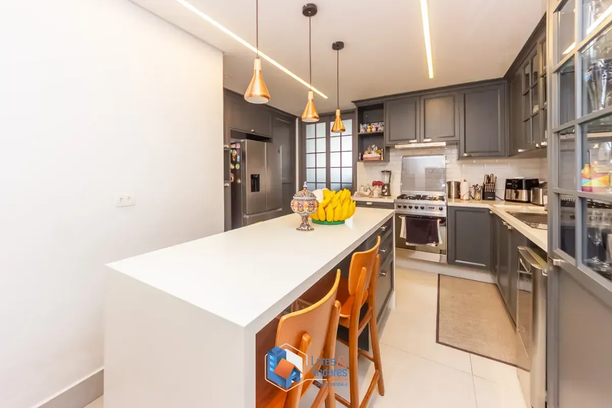 Imagem Apartamento para venda em Moema com 4 quartos, sendo 3 suítes, 162m²