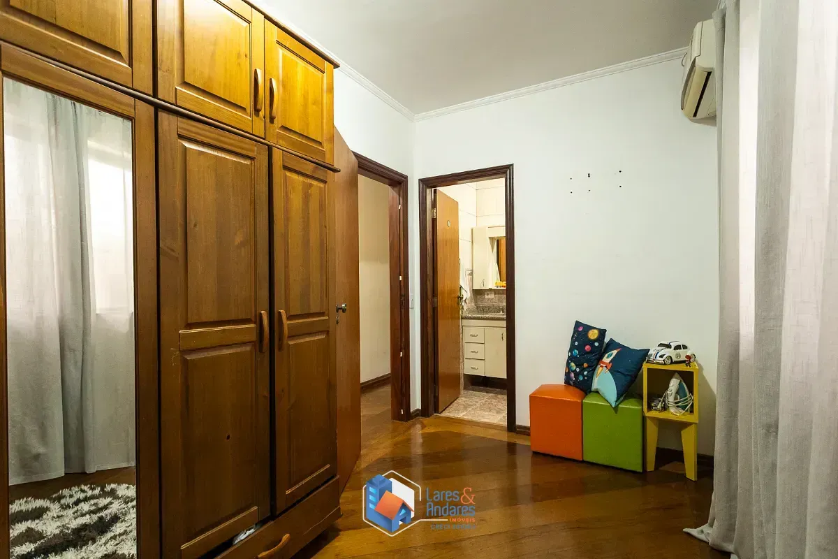 Imagem Sobrado para venda em Vila Constança com 3 quartos, sendo 3 suítes, 263m²