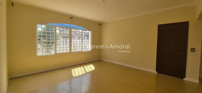 Imagem Excelente oportunidade para quem busca conforto, espaço e praticidade! Esta casa conta com 3 quarto...