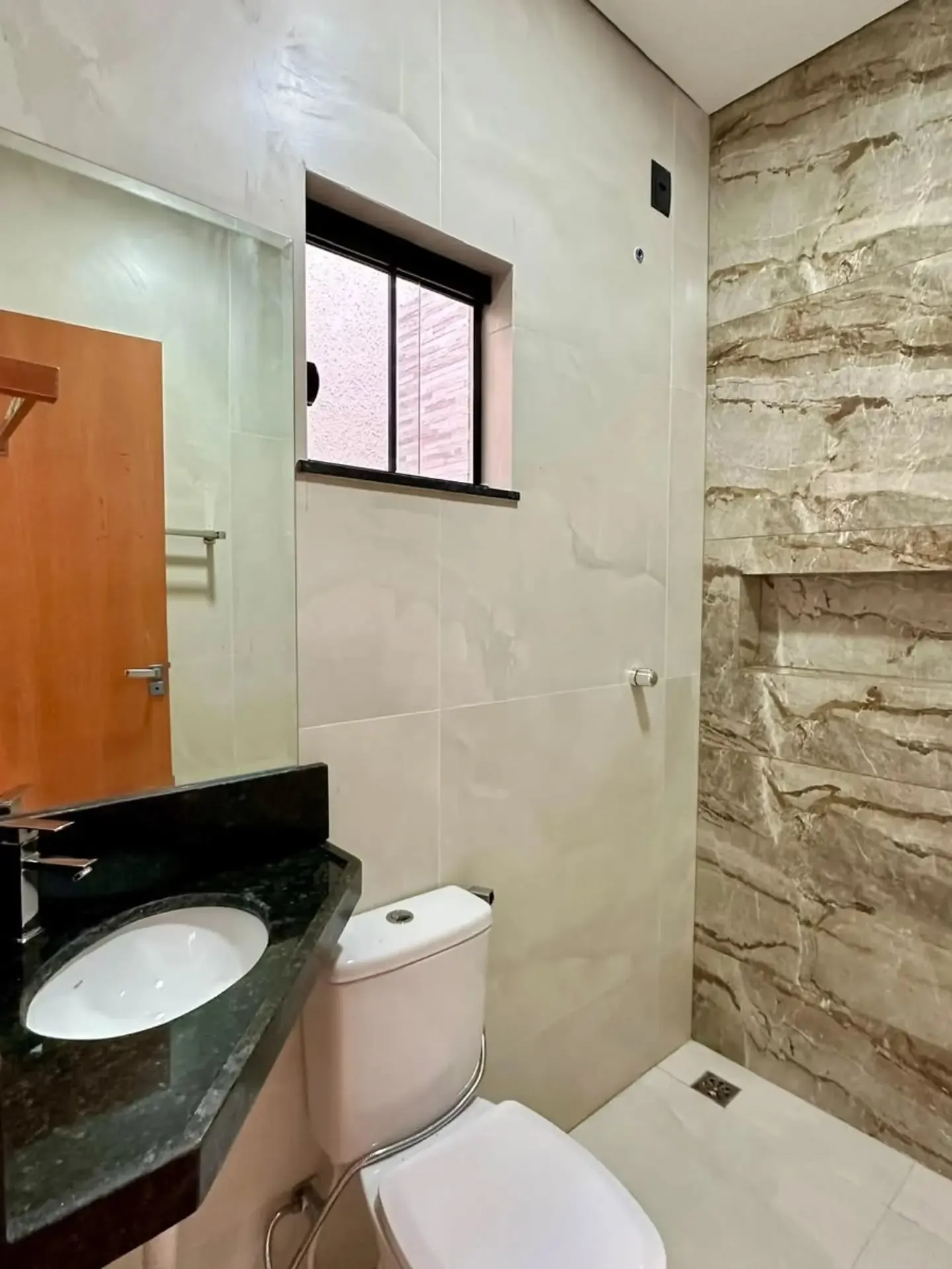 Imagem Casa 3/4 Co, Suite E Area Gouermet No Tropical Ville