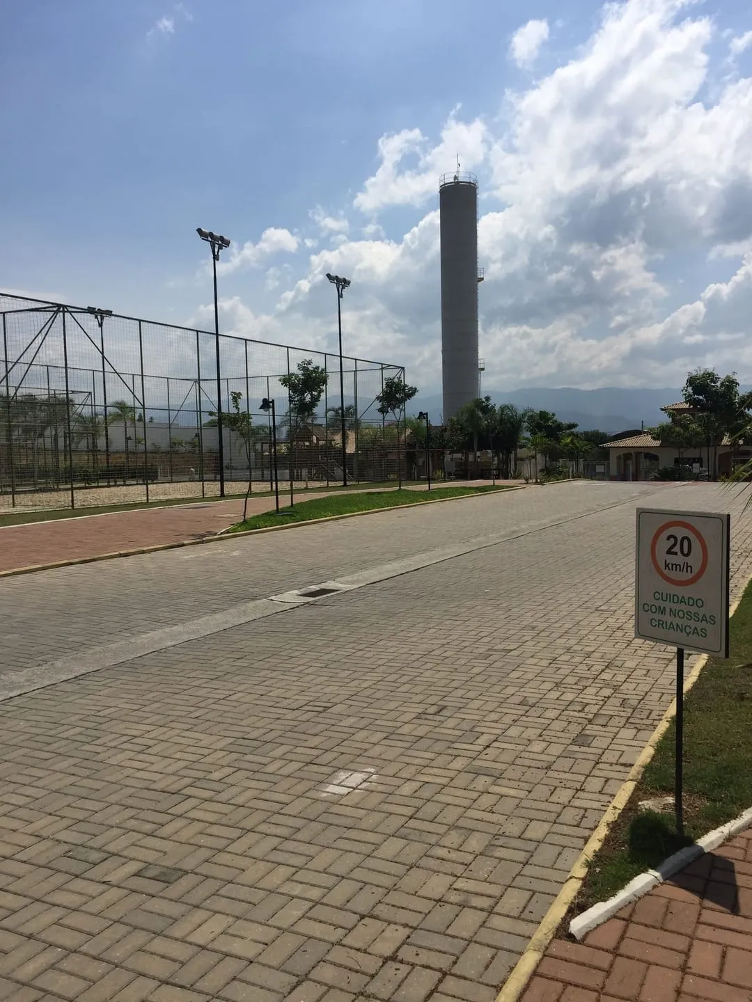 Imagem Casa à venda 3 Quartos, 1 Suite, 4 Vagas, 250M², Água Preta, Pindamonhangaba - SP