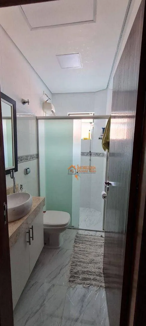 Imagem Sobrado com 3 dormitórios à venda, 192 m² por R$ 848.000,00 - Jardim Vila Galvão - Guarulhos/SP