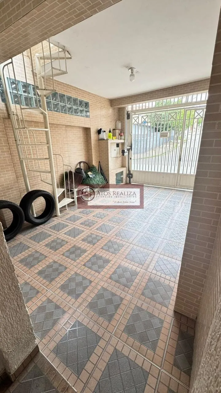 Imagem Vendo sobrado de 4 Dorms, com 180m², R$: 650k, Imóvel bem localizado próximo a estação autódromo de Interlagos.