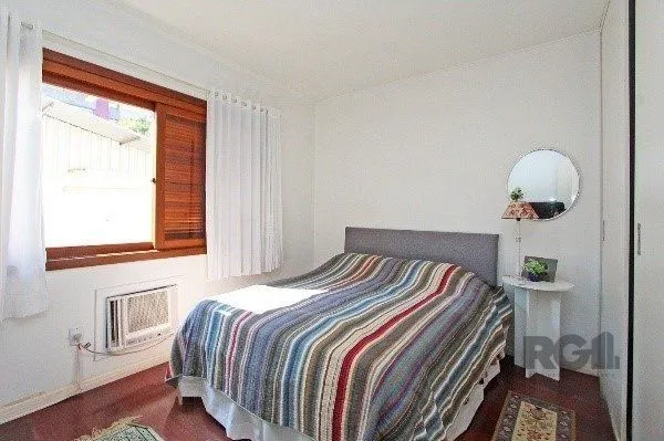 Imagem Vende-se bela cobertura 3 quartos com suíte, 2 vagas, dependencia completa em prédio com elevador - 220m² - Floresta
