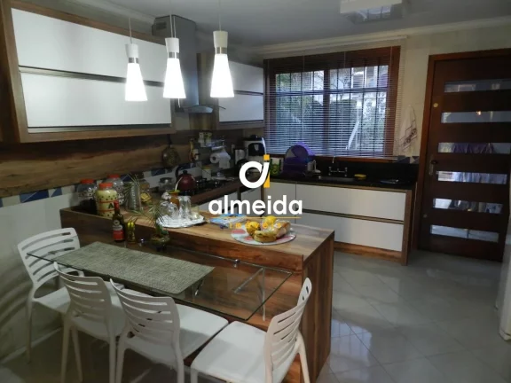 Imagem CASA CENTRO PRÓXIMO UFN 4 DORMITÓRIOS