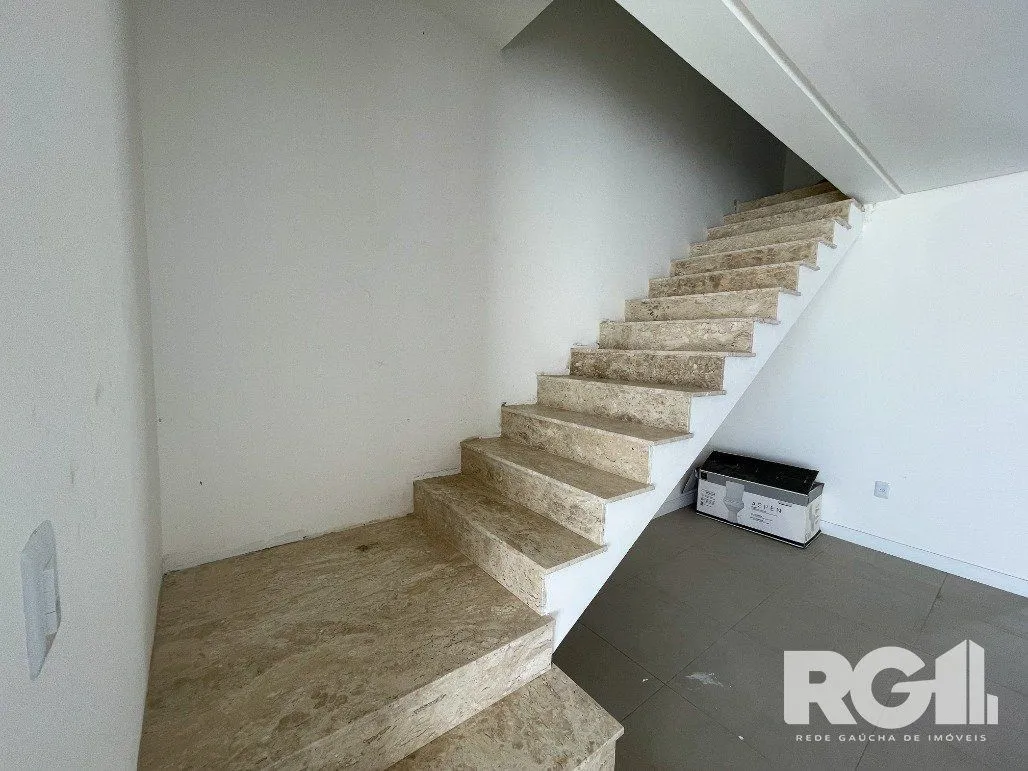 Imagem A chave dos sonhos que você busca esta aqui, nesta casa em bairro planejado na cidade de Canoas.