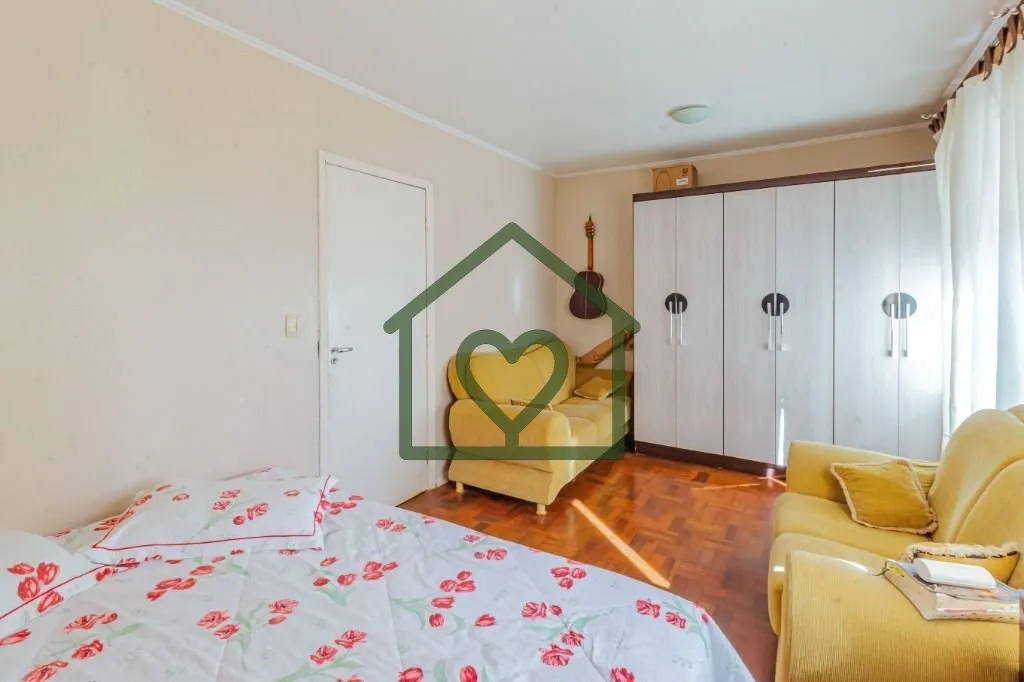 Imagem Amplo apartamento na Rua Lasar Segall de frente, próximo a todos os comércios. O imóvel fica de f...