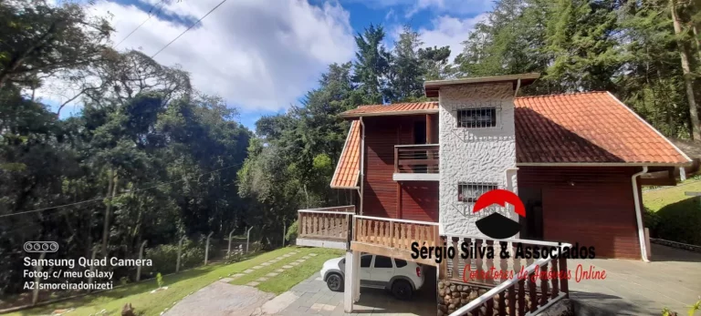 Imagem Casa a Venda na Região da Vila Natal Campos do Jordão - SP.