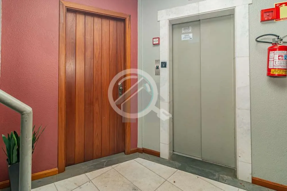 Imagem Encontre seu novo lar em Petrópolis! Imagine morar em um apartamento incrível na Rua Sinimbu, 28, ...