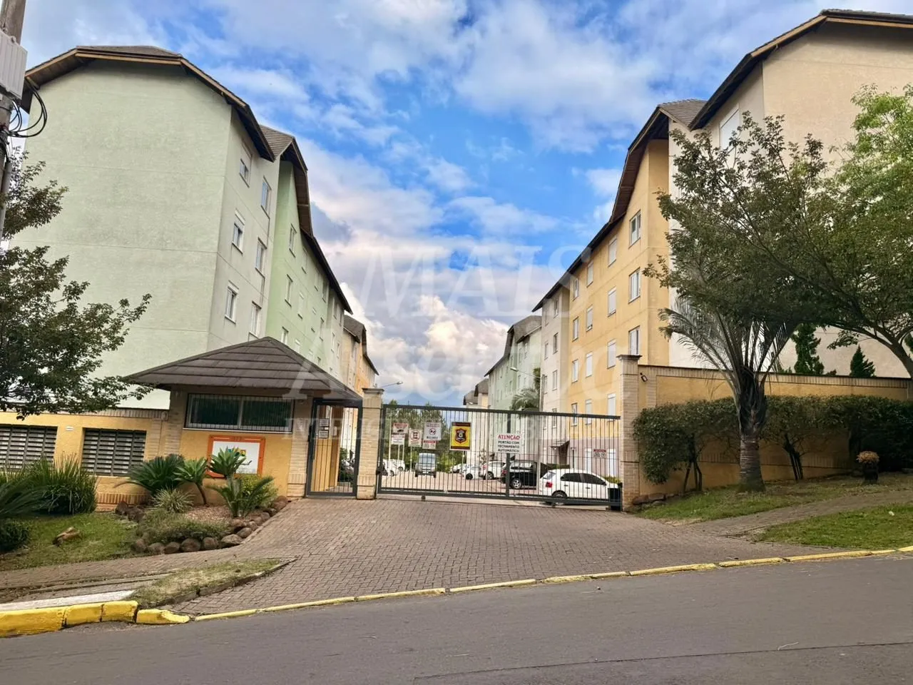 Imagem Apartamento no 3º andar, semi mobiliado para venda - Monte Brasil