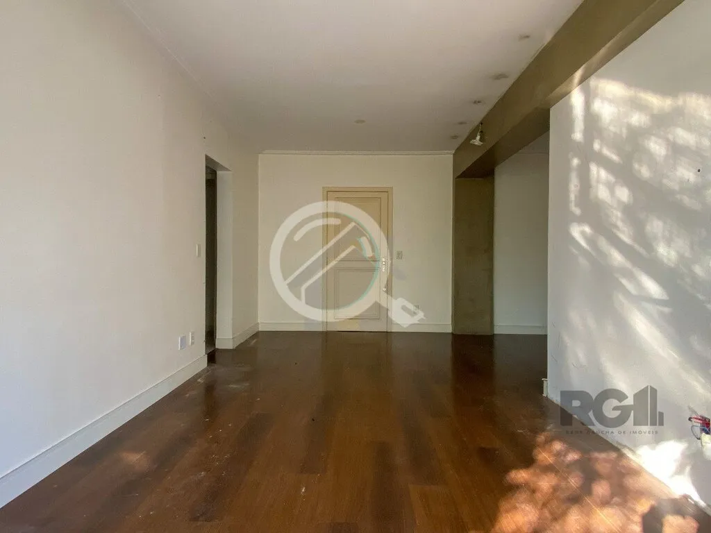 Imagem Apartamento de 75m², 2 dormitórios, living amplo em L com sacada integrada, churrasqueira na sacad...