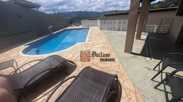 Imagem Chácara com 3 dormitórios à venda, 1300 m² por R$ 650.000 - Das Areias - Itapeva/MG