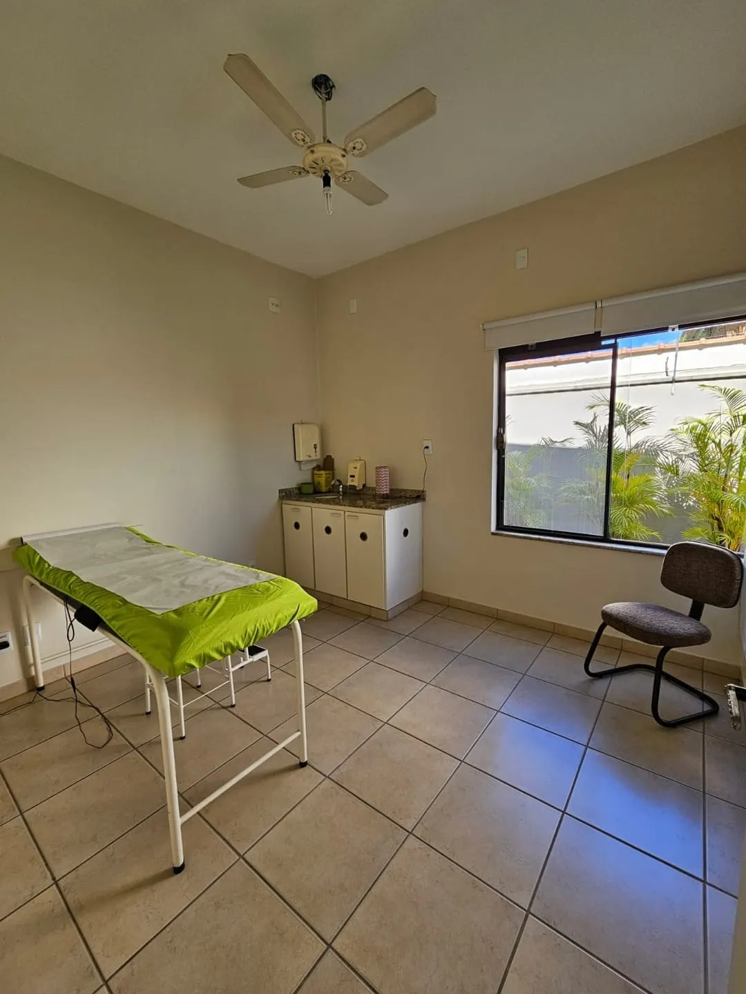 Imagem Comercial à venda e locação 5 Quartos, 2 Suites, 4 Vagas, 393.74M², Chácara Selles, Guaratinguetá - SP