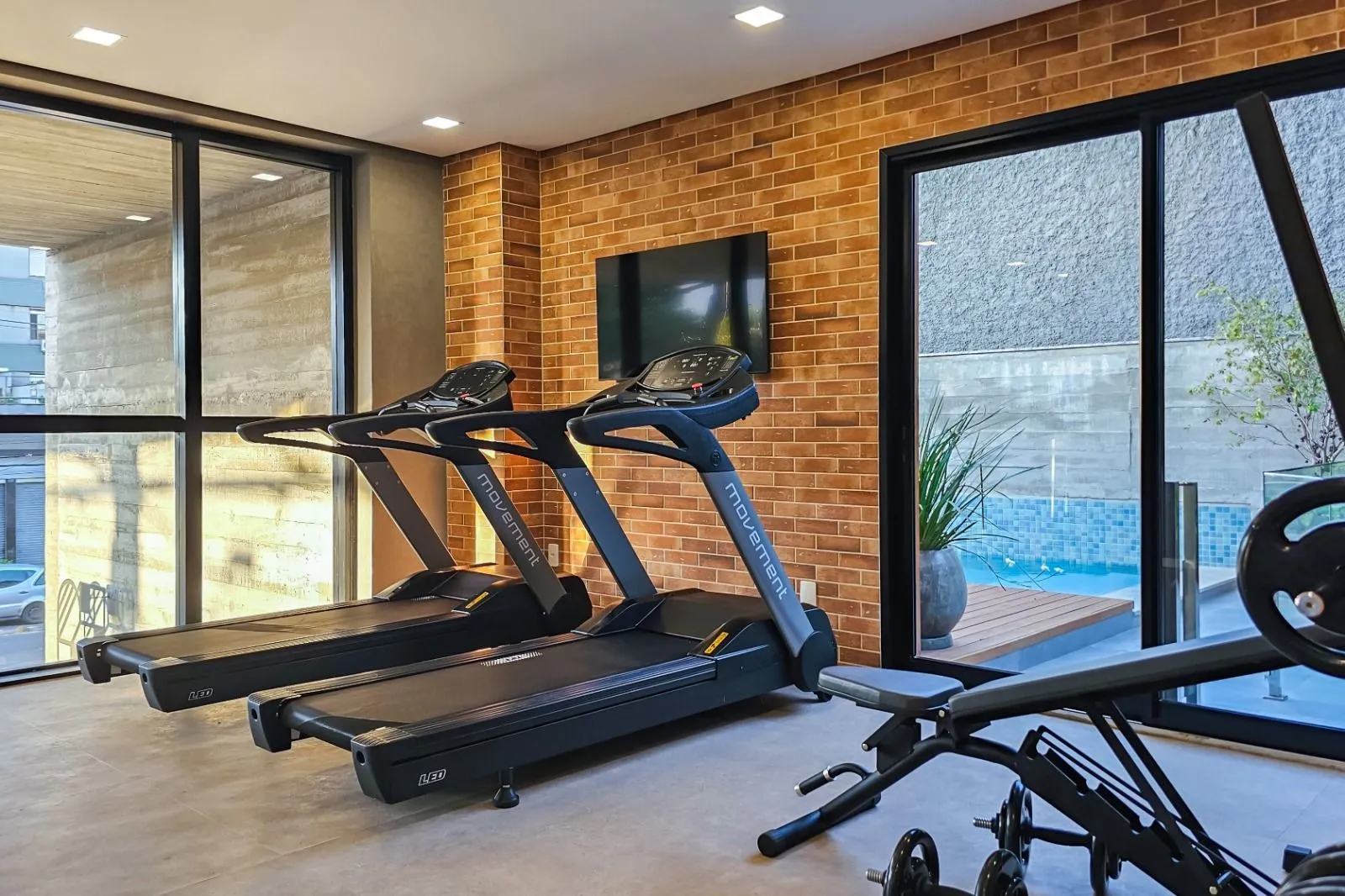 Imagem Apartamento completamente mobiliado e decorado, sacada, churrasqueira e vaga, com vista!