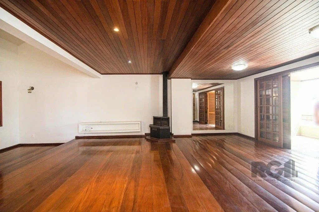 Imagem Casa para Venda - 443m², 3 dormitórios, 4 vagas - Alto Petrópolis