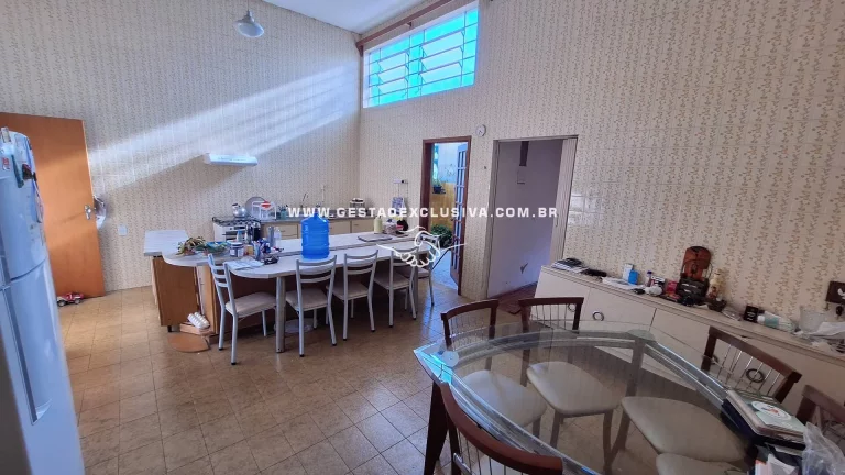 Imagem Sobrado no Centro de Morungaba 4 Dorm Gerando renda 1800,00 mês