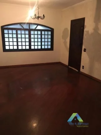 Foto do imóvel Lindo sobrado com 3 dormitórios, 2 vagas de garagem com excelente localização em bairro com fácil acesso a comércios e principais avenidas.