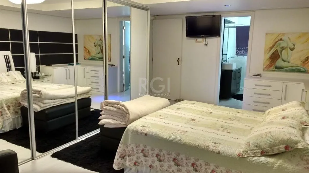 Imagem casa em condomínio fechado, às margens do rio guaíba,