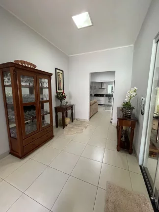 Imagem Casa à venda no bairro Centro - Goianésia/GO
