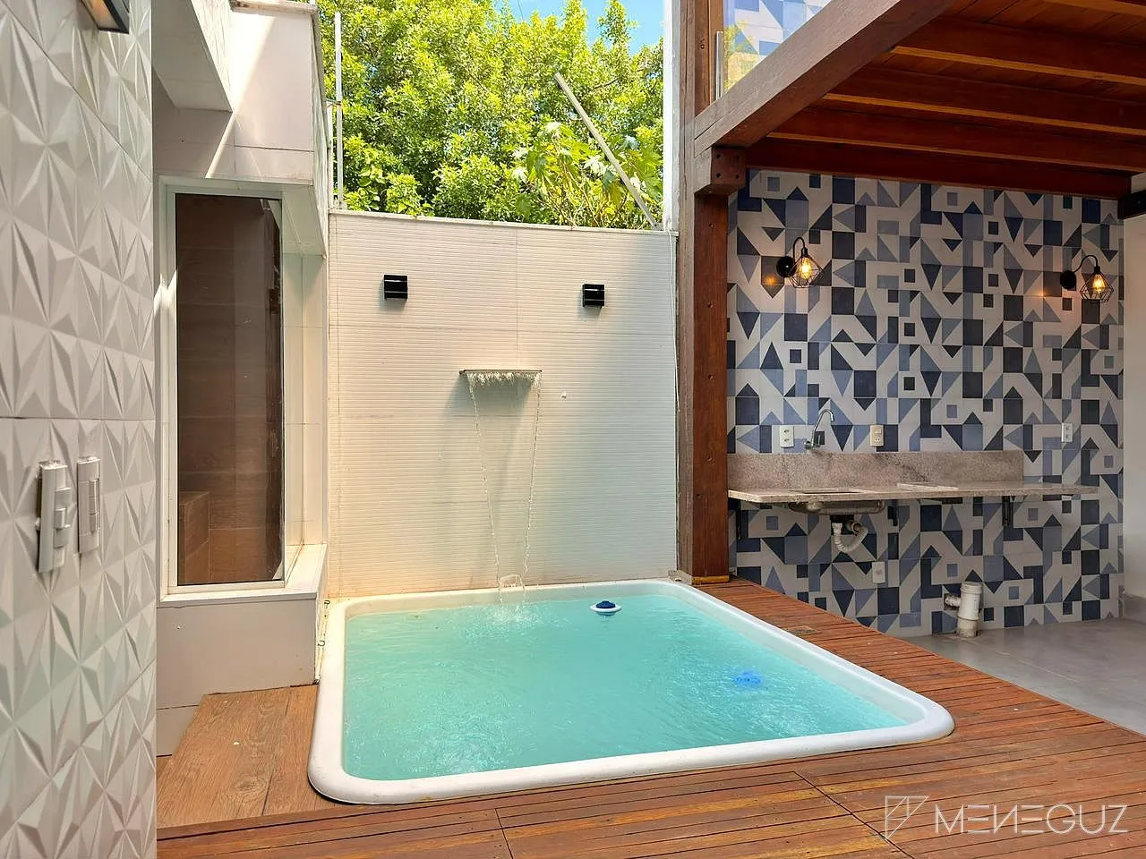 Imagem Viva com lazer privativo e economia: piscina, sauna e energia solar