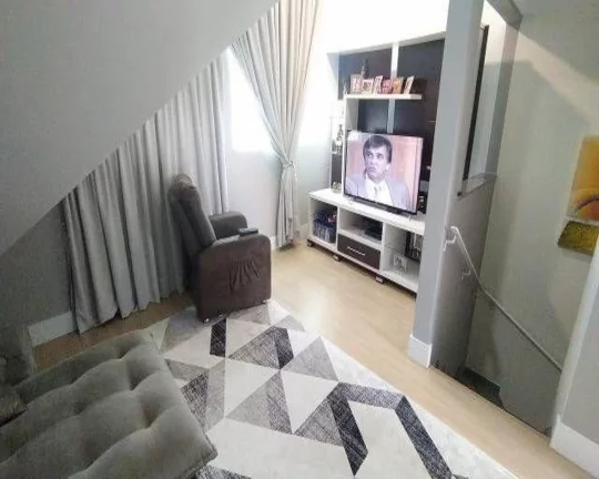 Imagem Sobrado em condomínio, 03 quartos, 02 vagas no Atuba/Tingui em Curitiba PR