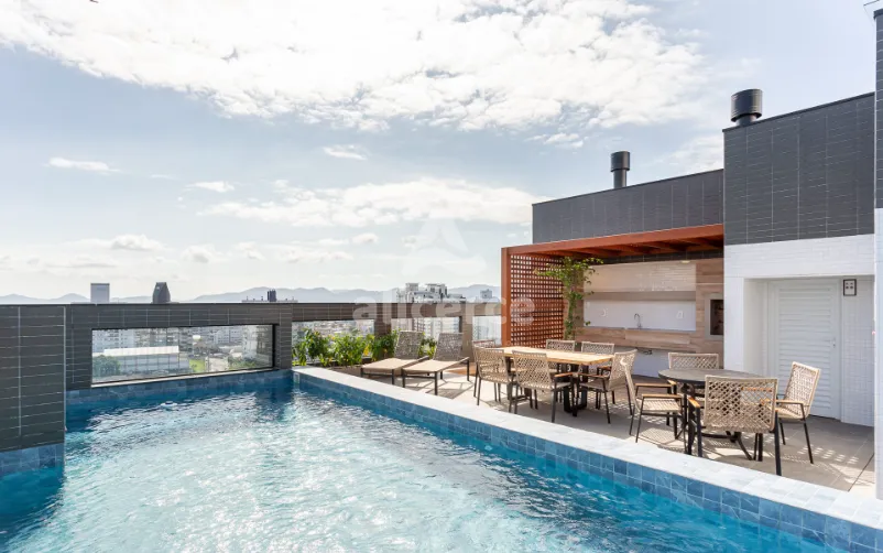 Imagem PRONTO PARA MORAR - APARTAMENTO COM 3 DORMITÓRIOS (3 SUÍTES) E 109 m² NO CORAÇÃO DO ESTREITO - FLORIANÓPOLIS/SC
