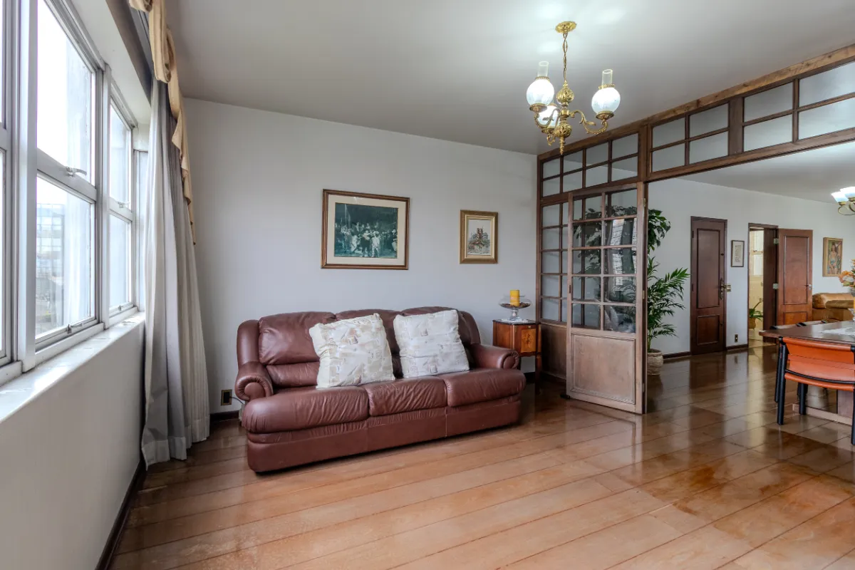 Imagem Apartamento para venda em Centro com 4 quartos, sendo 2 suítes, 267m2