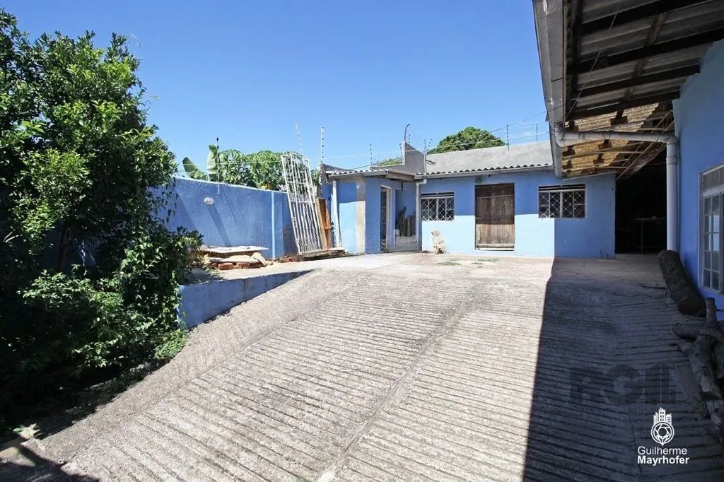 Imagem Casa de 3 dormitórios no bairro Partenon