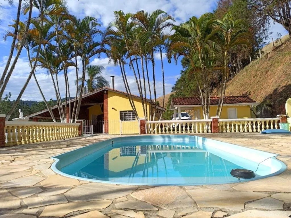 Imagem Chácara à venda 3 Quartos, 1 Suite, 108000M², Zona Rural, São José dos Campos - SP