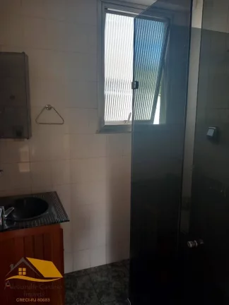 Imagem Vendo Apartamento no Centro com 2 Quartos mais Dependência Completa e ELevador