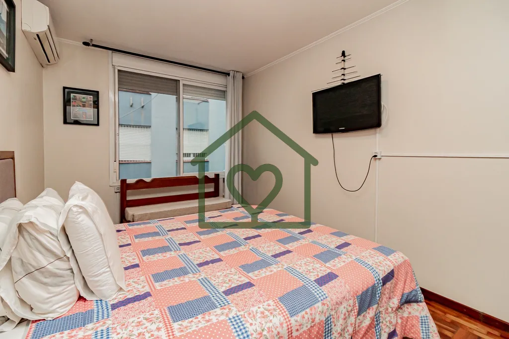 Imagem Heras vende excelente apartamento: 
 
- 3 dormitórios 
- Cozinha com copa 
- Área de serviço inde...