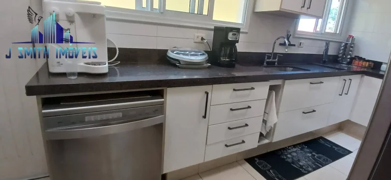Imagem CASA ISOLADA, COND. VILA NOVA, 3 SUÍTES, 4 VAGAS, PISCINA, LAZER DE CLUBE.