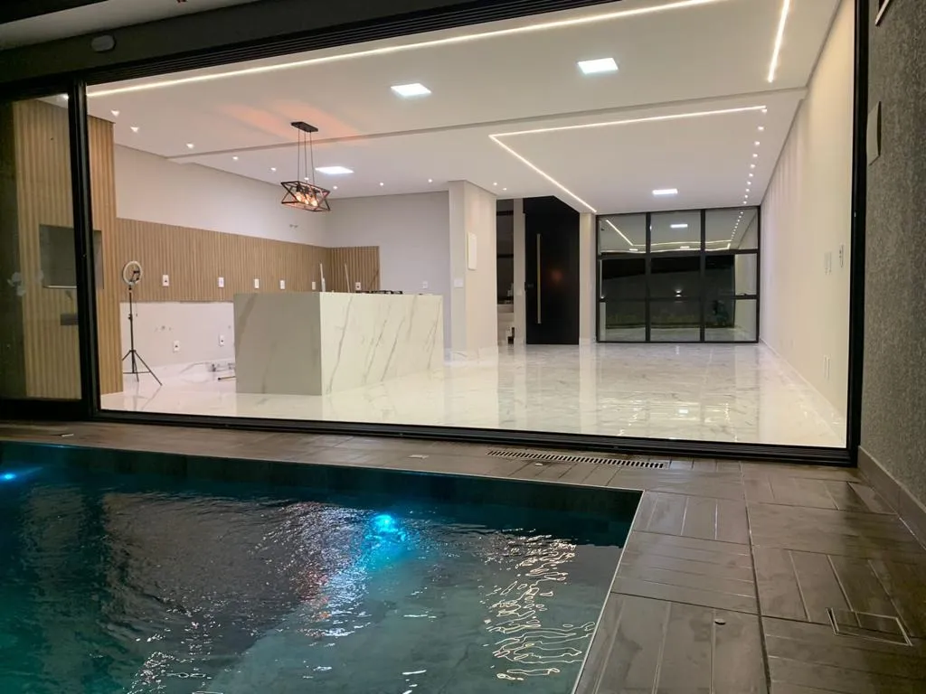 Imagem Excelente Casa no Condomínio Horto Florestal.