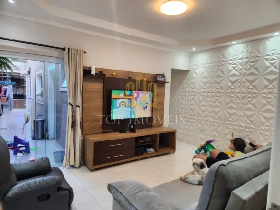 Foto do imóvel Linda Casa Localizada no Cerejeiras zona Leste Repleta de Planejados 2 dormitorios em Rua Vinte e Cinco de Maio
