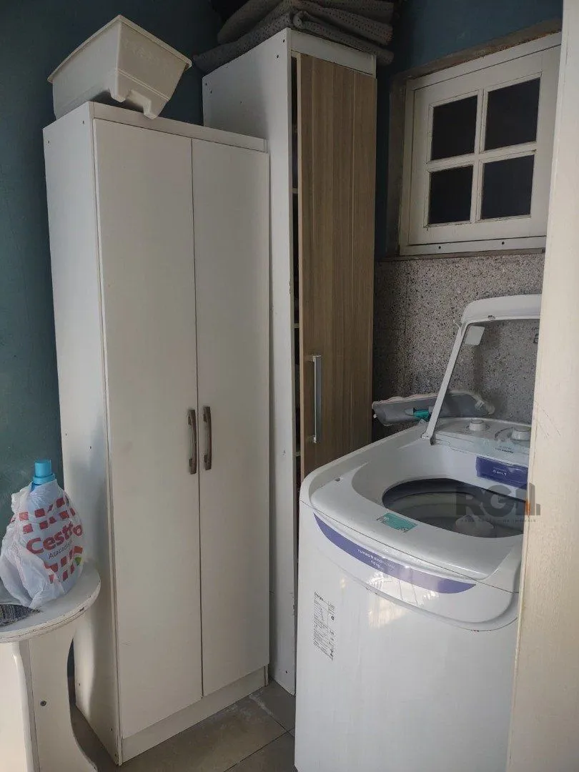 Imagem Casa com 250m², 2 quartos, 1 suite, edícula, no bairro Nonoai
