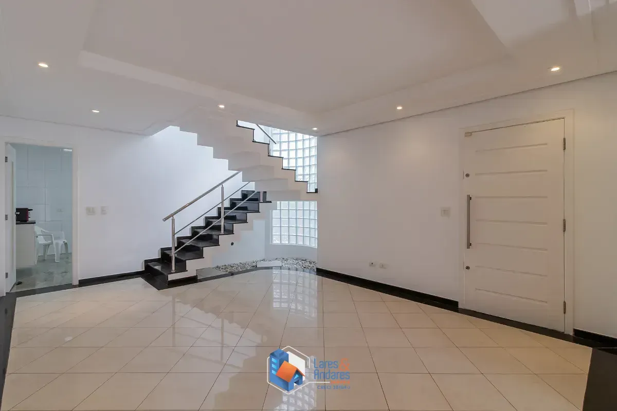 Imagem Sobrado para venda em Vila Brasílio Machado com 4 quartos, sendo 1 suíte, 255m²