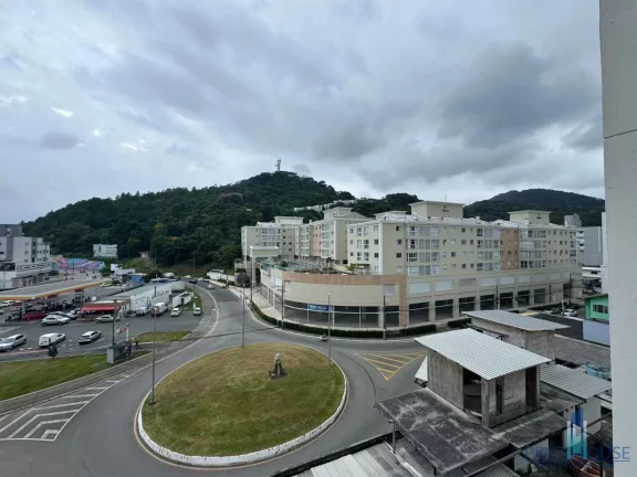 Imagem Apartamento Zona Central para Venda em Balneário Camboriú, Nações, 3 dormitórios, 1 suíte, 2 banheiros, 2 vagas