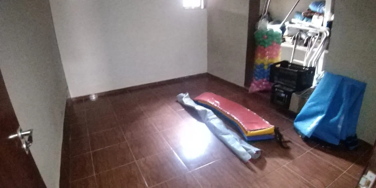 Imagem Casa à venda 4 Quartos, 2 Suites, 2 Vagas, 300M², Parque São Domingos, Pindamonhangaba - SP