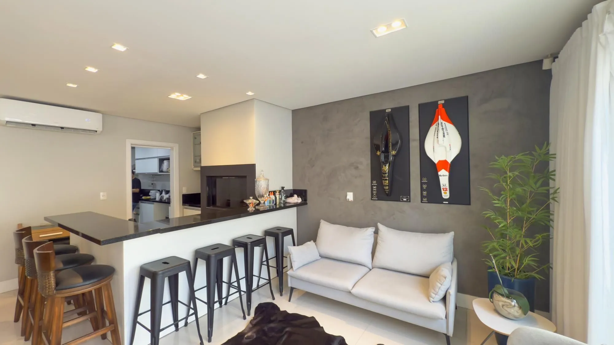 Imagem Casa para Comprar com 4 suítes, 386 m² - Chácara das Pedras - Porto Alegre
