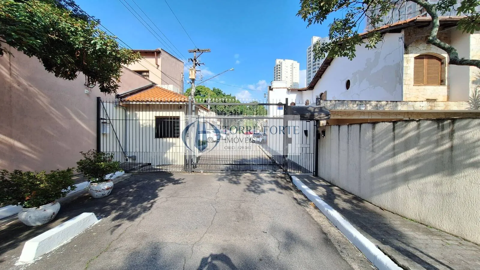 Imagem Sobrado 3 dormitórios 1suíte, 4 vagas em condominio no Jardim Independência