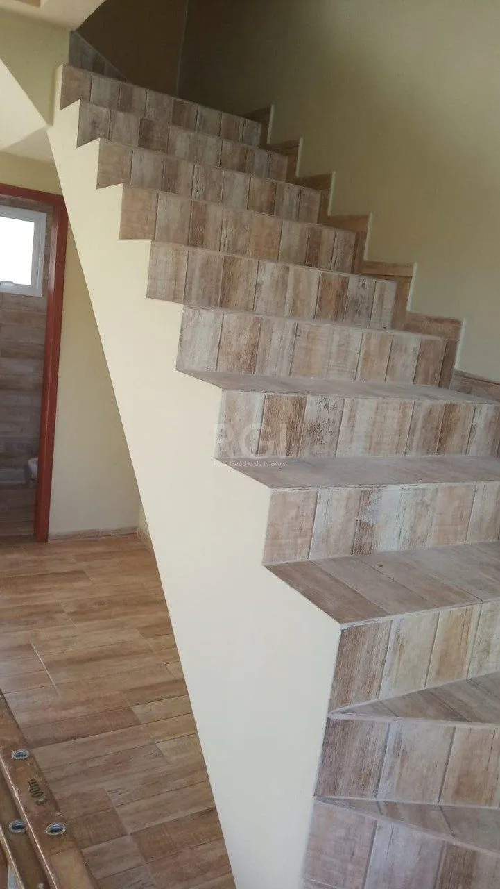 Imagem Sobrado 2 dormitórios, vaga de garagem, Bairro Passos dos Ferreiros