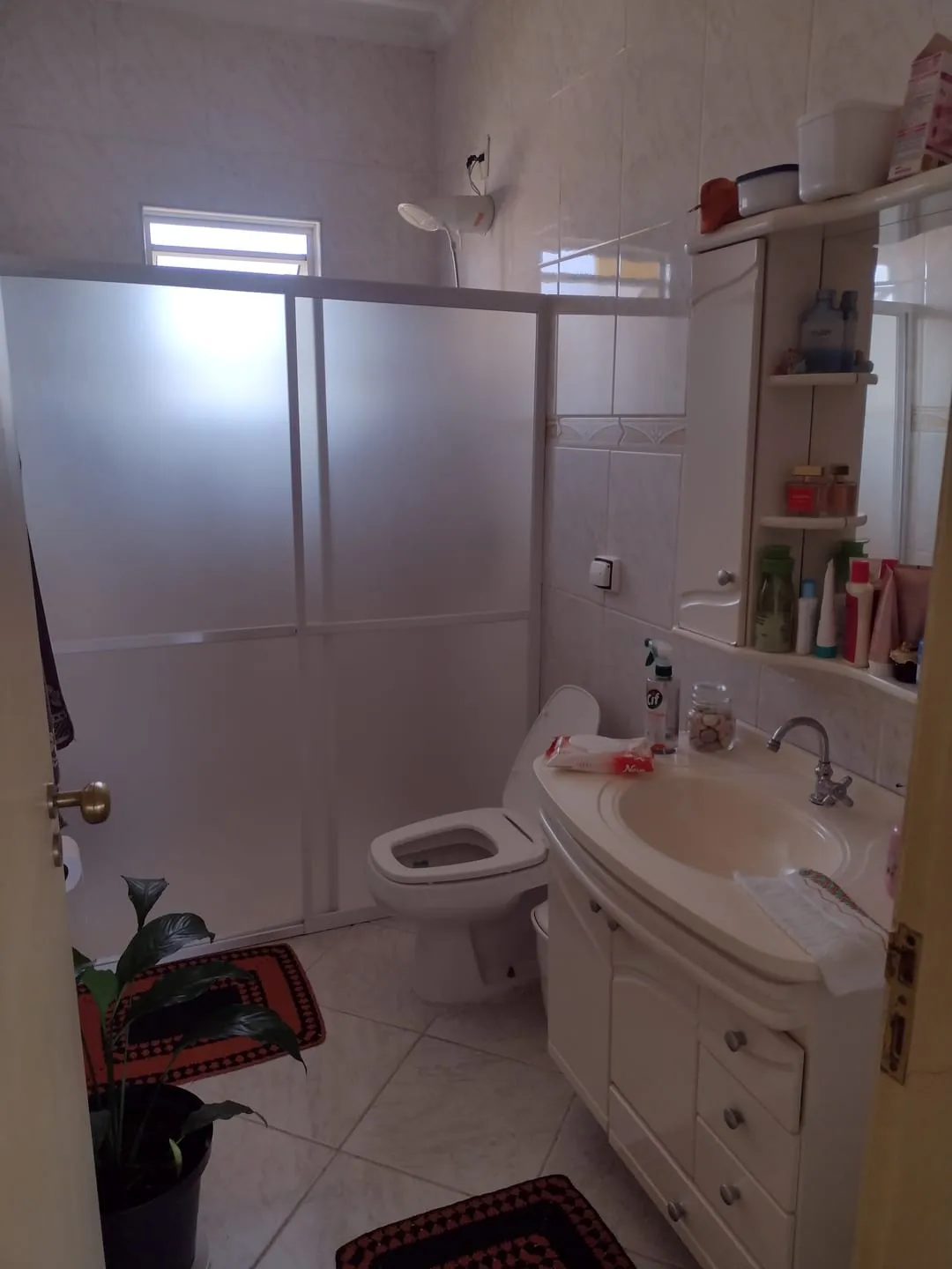 Imagem Casa à venda 2 Quartos, 1 Suite, 6 Vagas, 250M², Parque Senhor do Bonfim, Taubaté - SP
