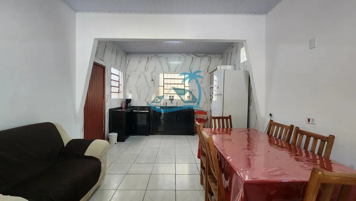 Imagem Casa térrea à venda em excelente rua, a apenas 100m da Praia do Lázaro, em Ubatuba