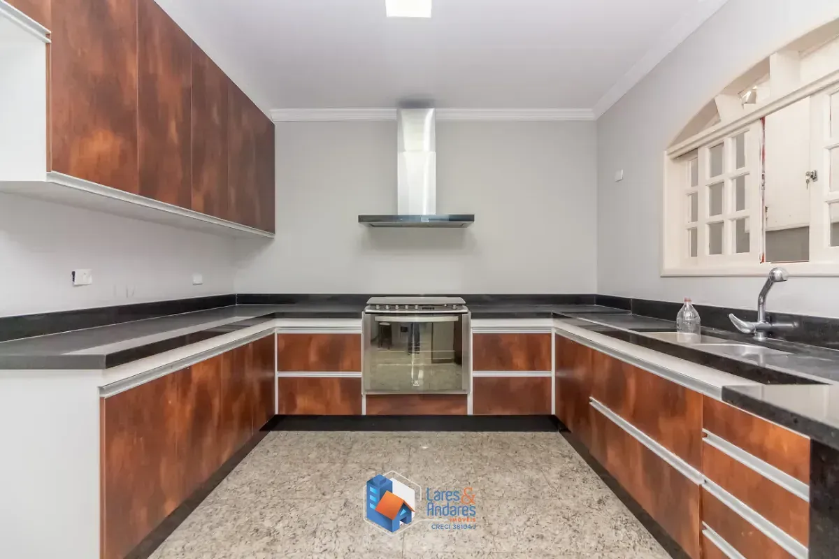 Imagem Sobrado para venda em Jardim Avelino com 3 quartos, sendo 1 suíte, 207m²