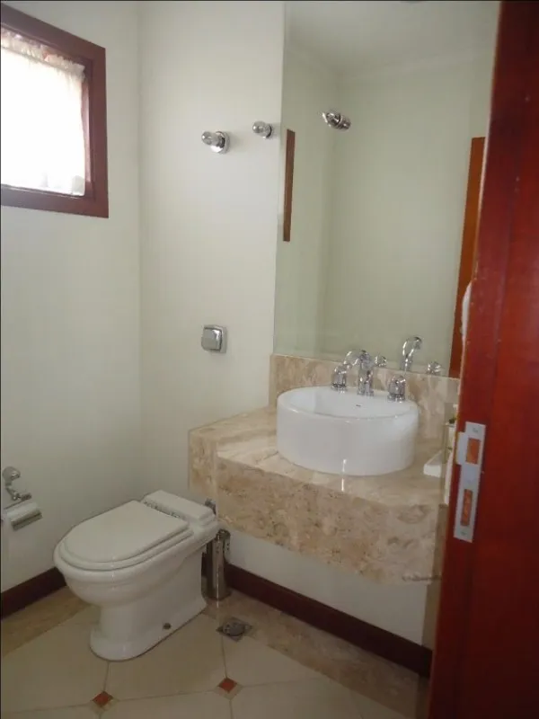 Imagem Casa de alto padrão em condomínio de luxo em Valinhos-SP - 4 quartos, 1 suíte, 3 salas, 6 banheiros, 4 vagas, 320m².